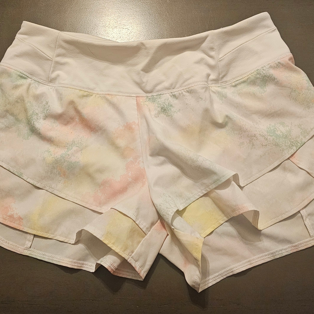 Calia By Carrie Underwood Women's Activewear Pastel Tie-Dye Shorts. Size Medium.